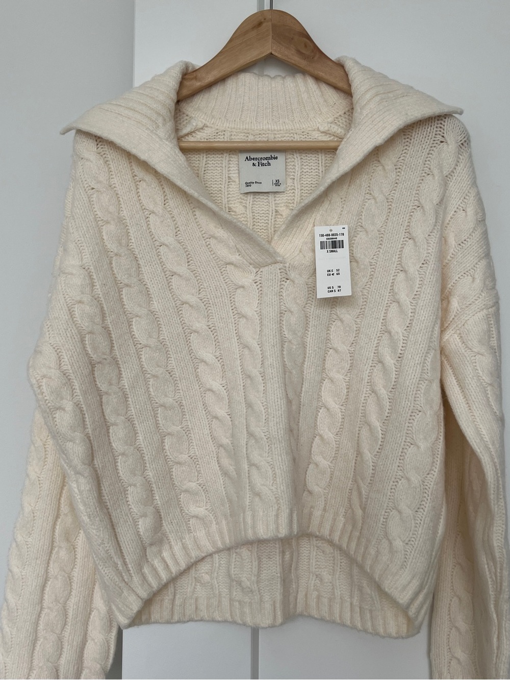 Abercrombie & Fitch Cream Cable Knit Notch Neck Collared Sweater Size XSmall